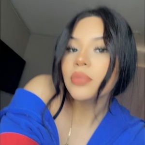 Meet your Posher, Eva